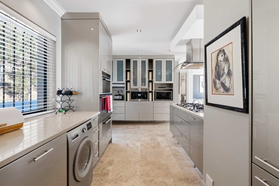 3 Bedroom Property for Sale in Fresnaye Western Cape